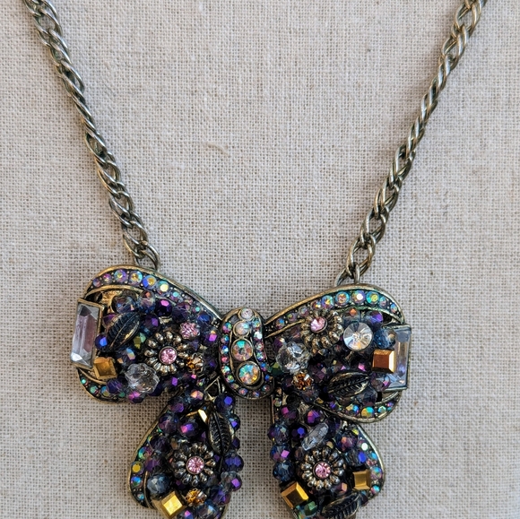 Betsy Johnson bow necklace - Picture 6 of 6